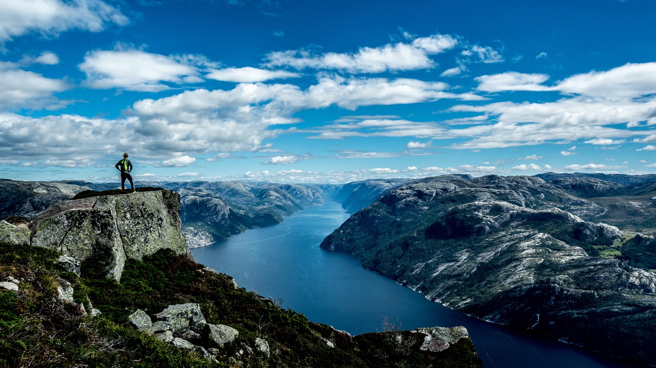 Eco-Friendly Ways to Enjoy the United States’ Rocky Mountains